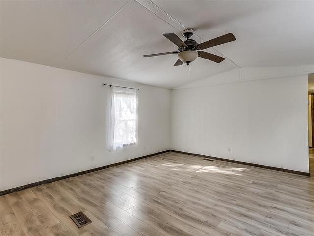 Building Photo - 1802 Whispering Oaks St