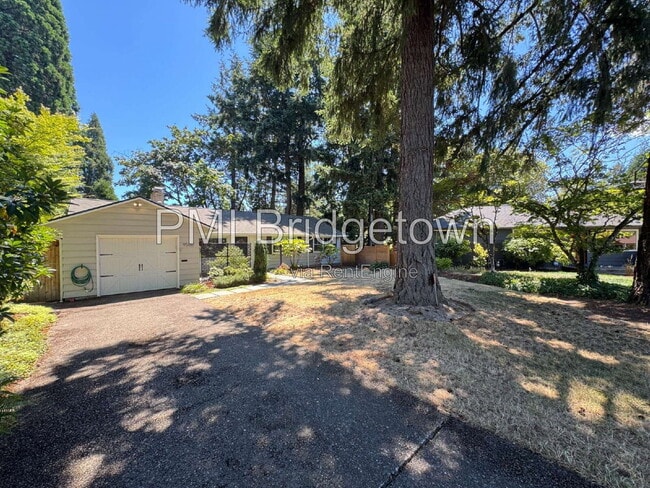 Building Photo - 9500 SW Ardenwood St