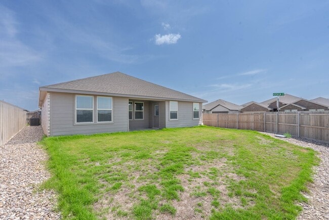Building Photo - 7616 Silver Crk Ct