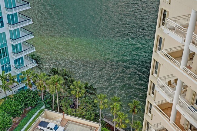 Building Photo - 888 Brickell Key Dr