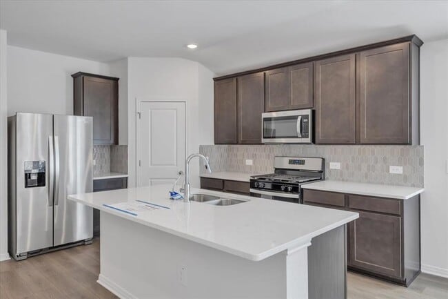 Building Photo - 5020 Hazelnut Ln