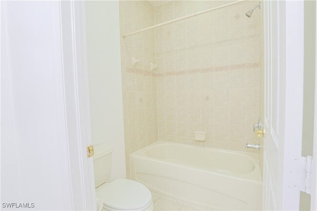 Building Photo - 10391 Carolina Willow Dr