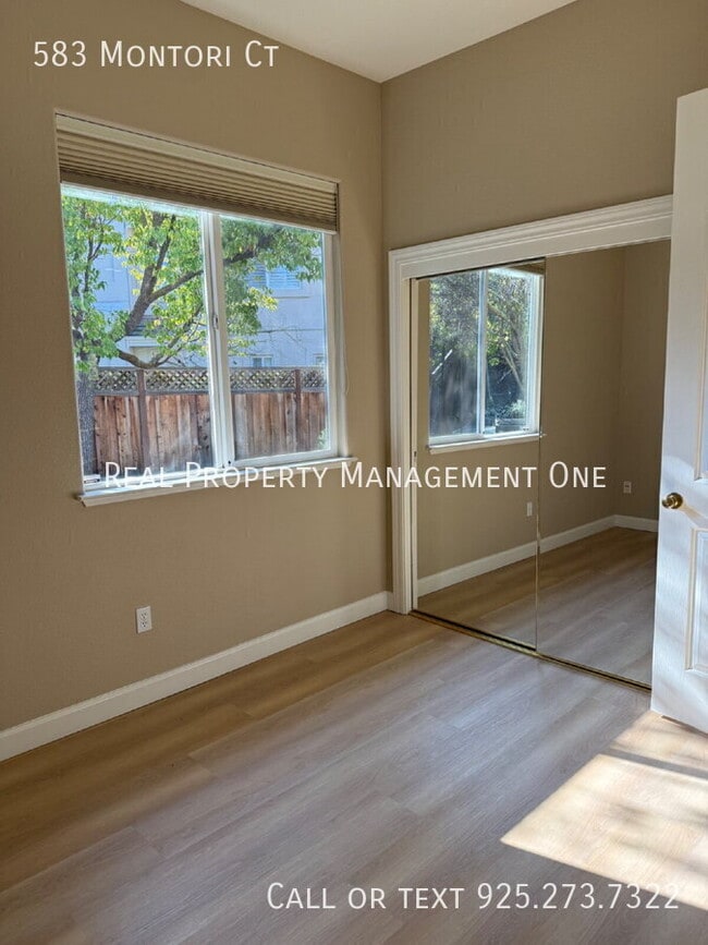 Building Photo - 583 Montori Ct