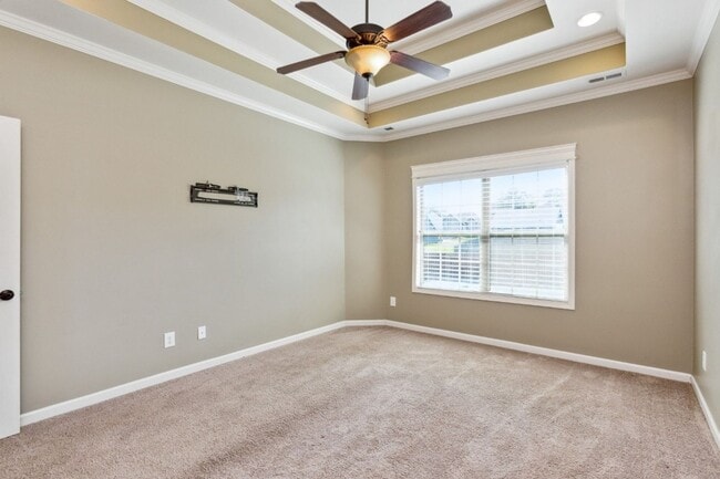 Building Photo - 1275 Golden Eagle Way