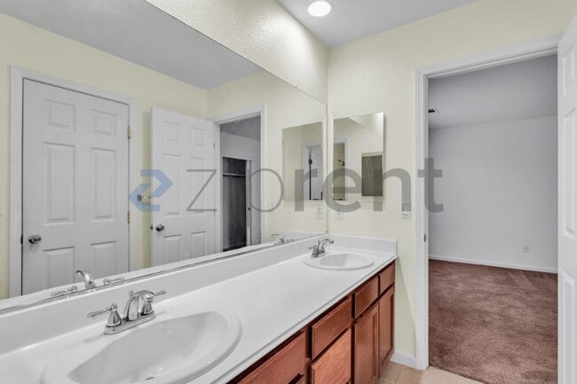 Building Photo - 3906 Glacier Ct