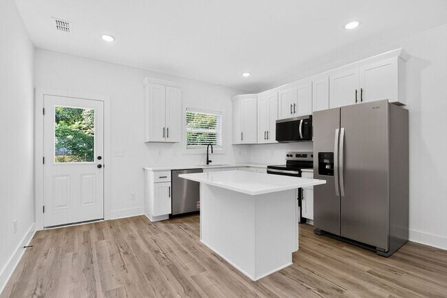 Building Photo - Brand New 3BD/2.5BA Single Family Home in the Heart of Monroe, NC!