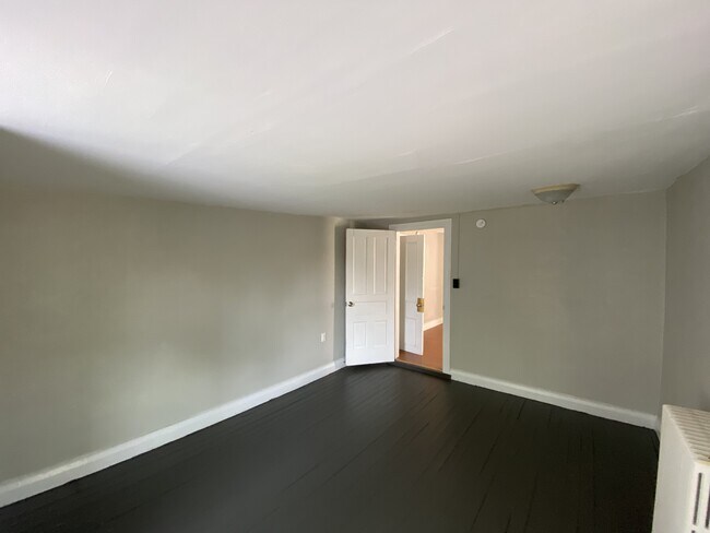 Building Photo - 324 N Franklin St