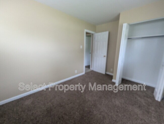 Building Photo - 926 Houston Dr