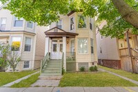 Building Photo - 2703 N Ridgeway Ave