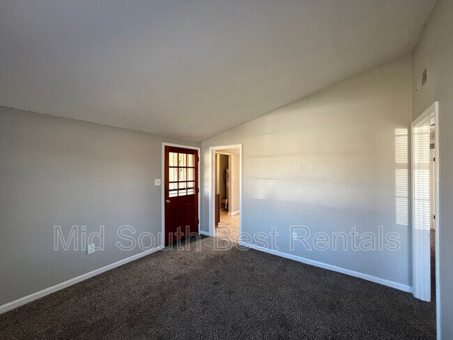 Building Photo - 481 Tuton Cove