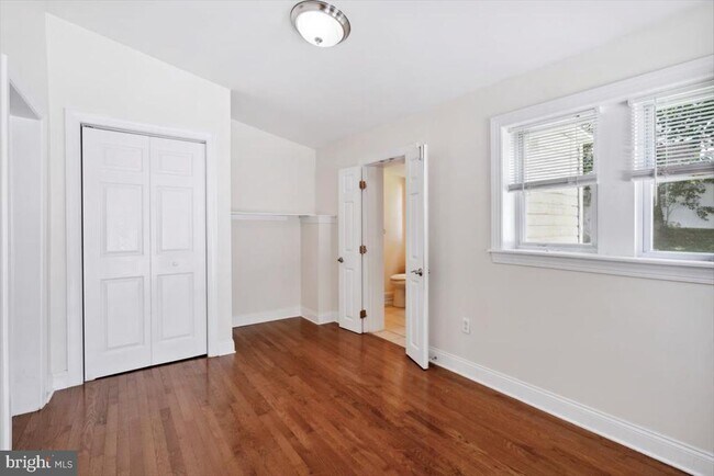 Building Photo - 220 S Matlack St