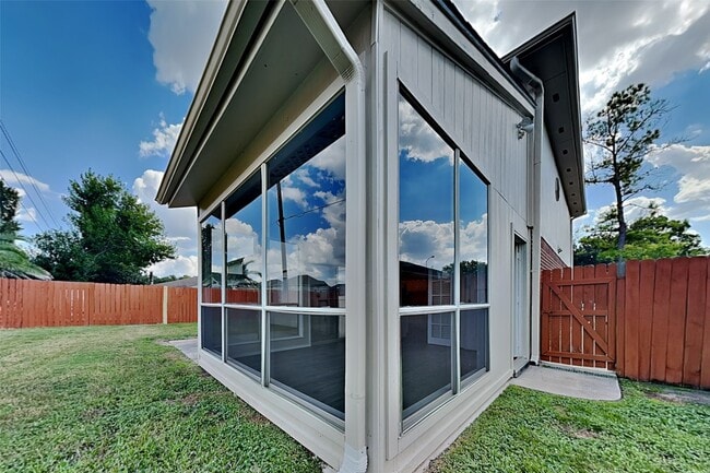 Building Photo - 19918 Black Cherry Bend Ct