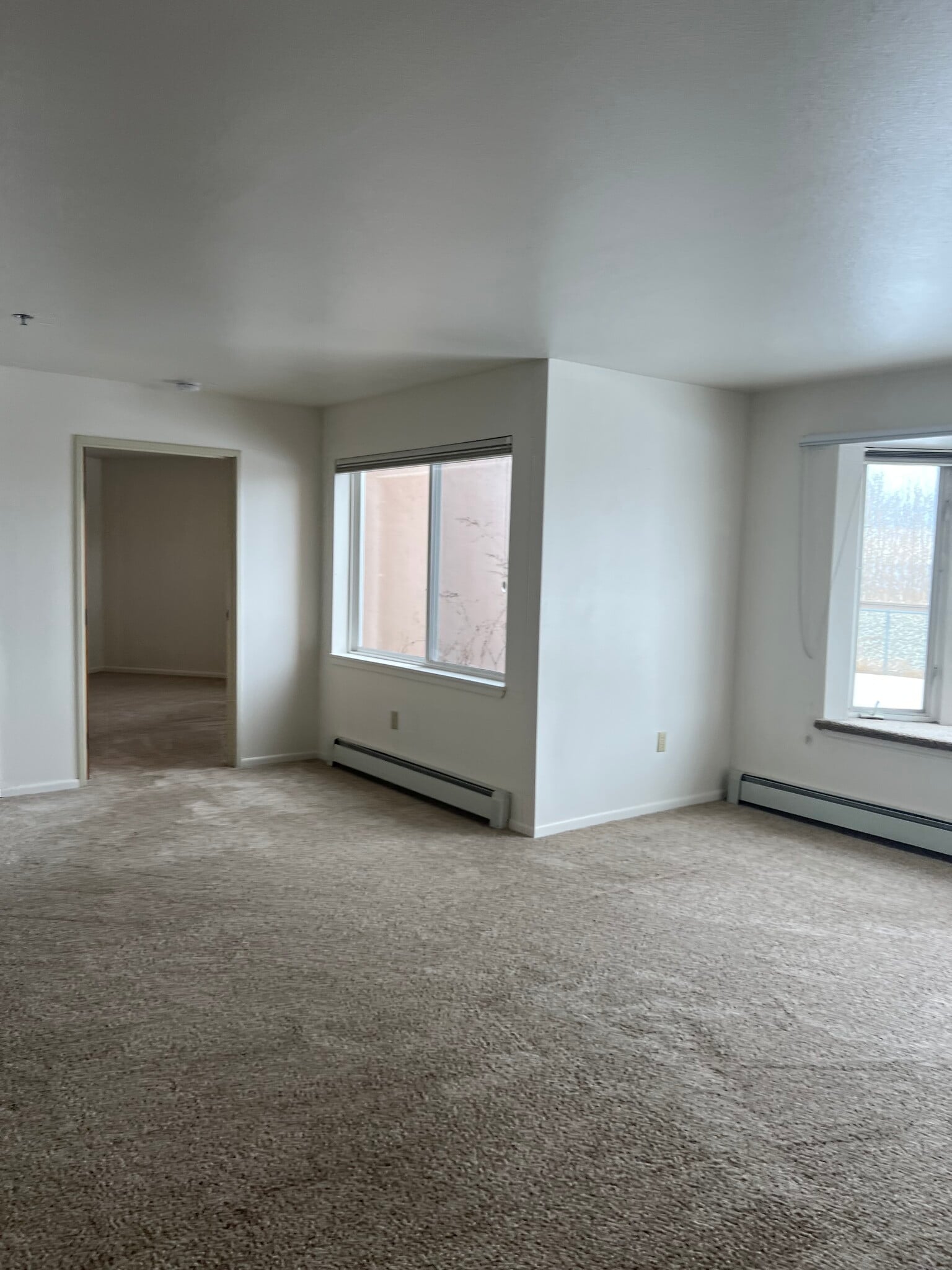 Building Photo - 726 O Pl
