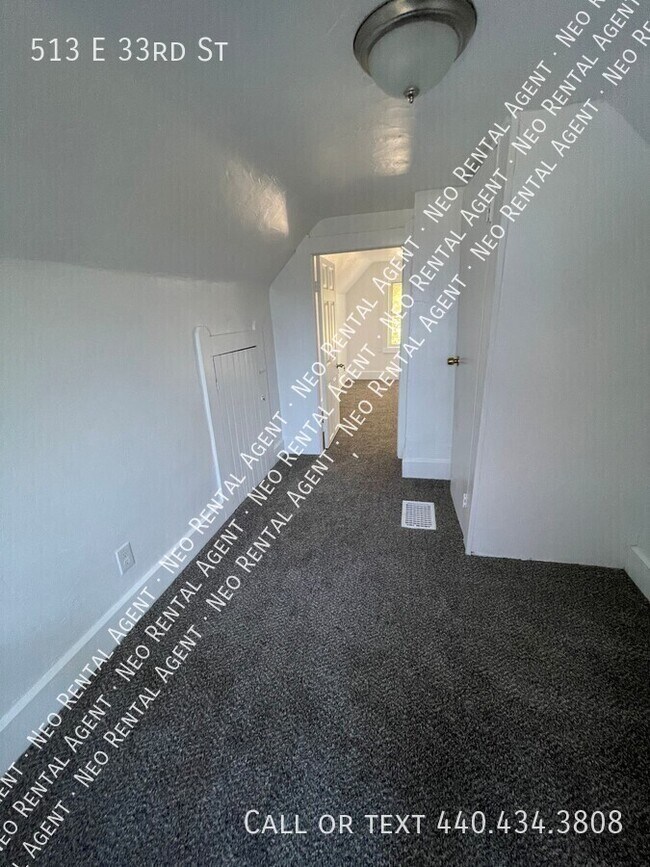 Building Photo - 513 E 33rd St