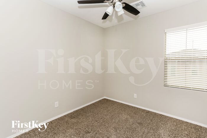 Building Photo - 10552 Mt Blackburn Ave