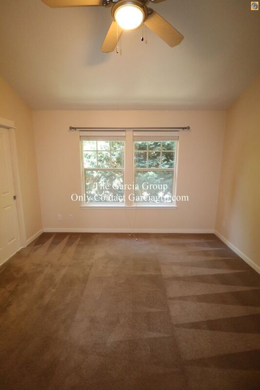 Building Photo - 7736 SW Cypress Ln