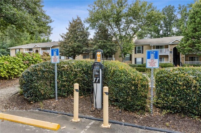 Building Photo - 3155 7 Pines Ct