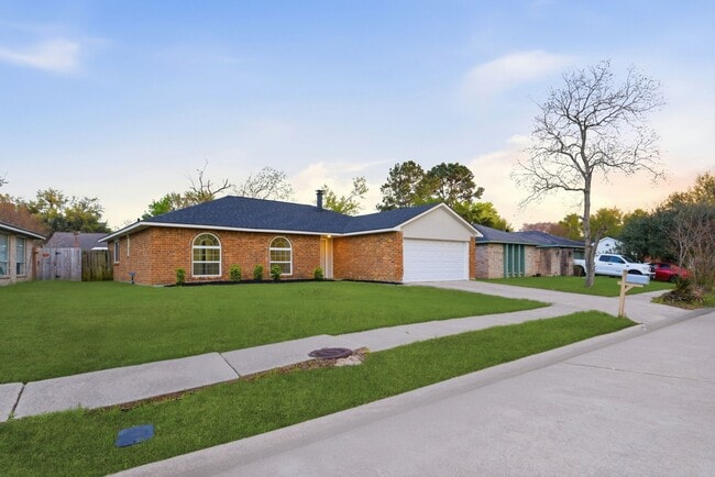 Building Photo - 7310 Sonnet Glen Ln