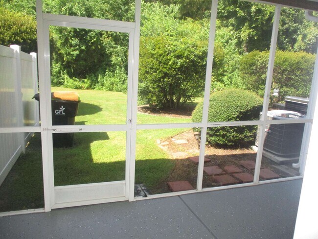 Building Photo - 157 Olde Towne Way