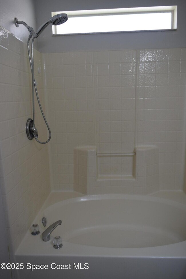 Building Photo - 939 Lyons Cir NW