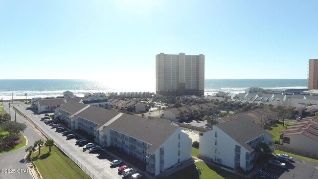 Building Photo - 17614 Front Beach Rd