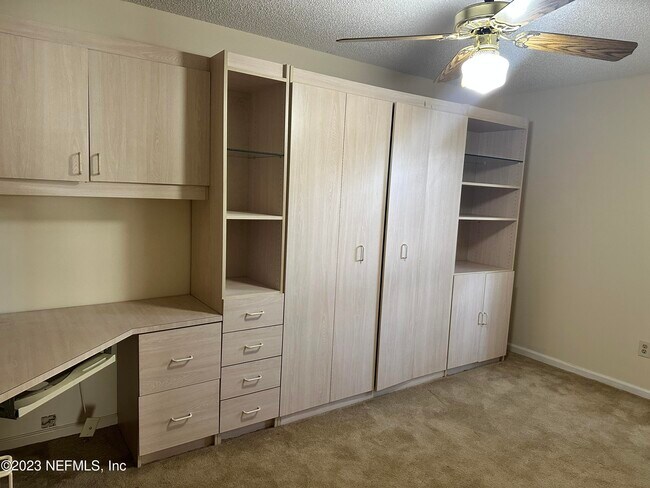 Building Photo - 4345 Gran Meadows Ln S