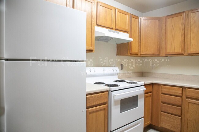 Building Photo - 1005 Ave K Ave