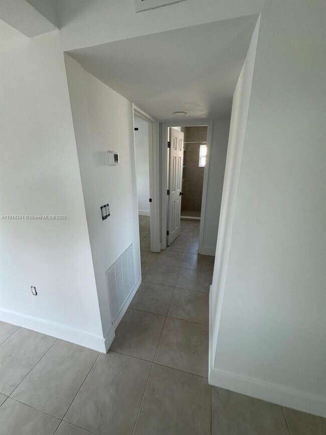 Building Photo - 235 Mentel Terrace