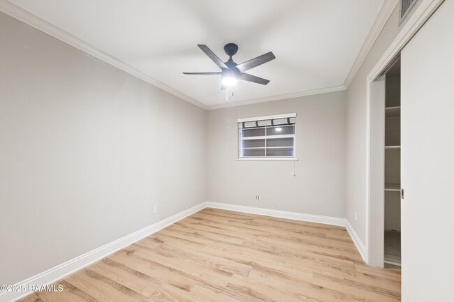 Building Photo - 307 Marilyn Dr