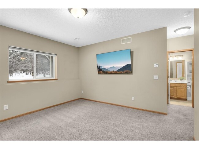 Building Photo - 15256 Maryland Ave