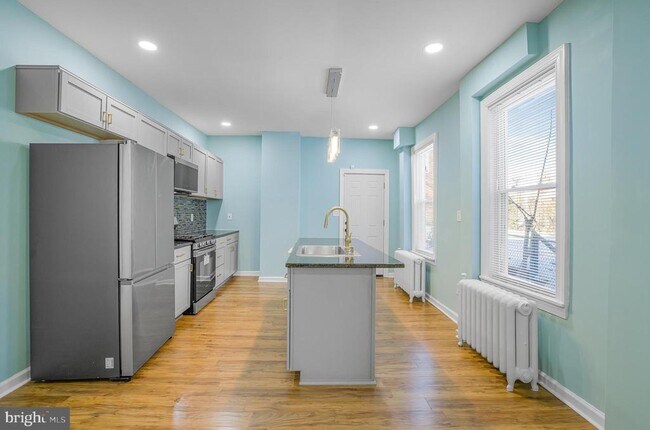 Building Photo - 2321 Tatnall St