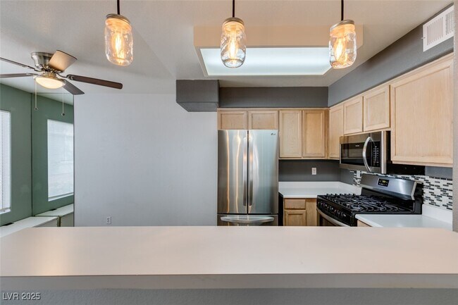 Building Photo - 3168 Tarpon Dr