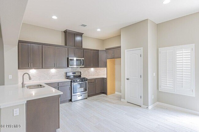 Building Photo - 803 Danby Ct