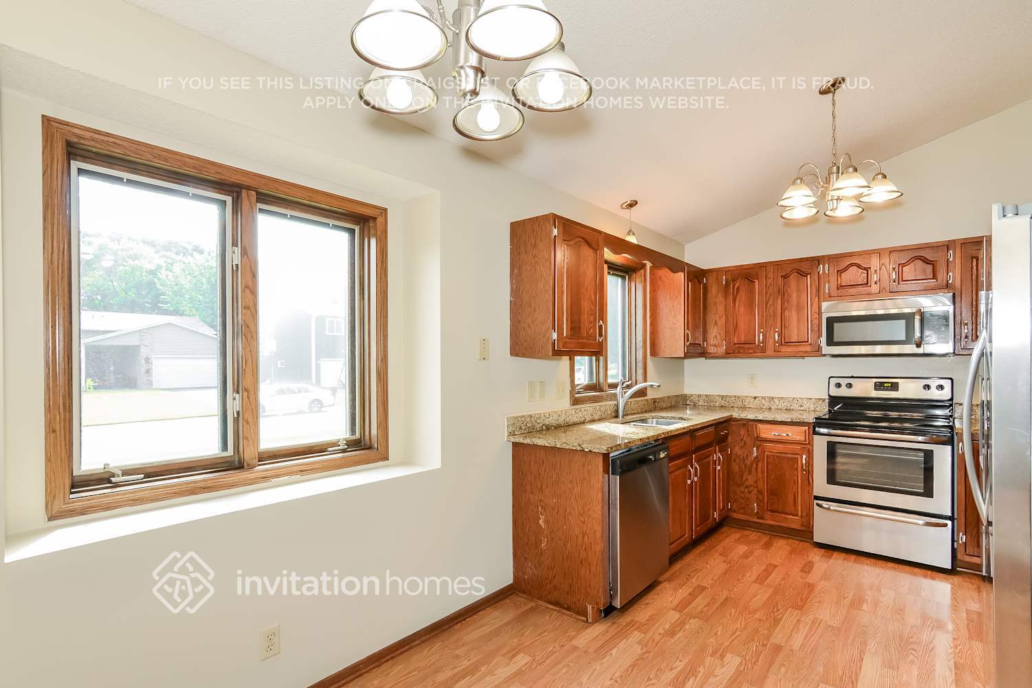 Building Photo - 1609 Lakewood Dr N