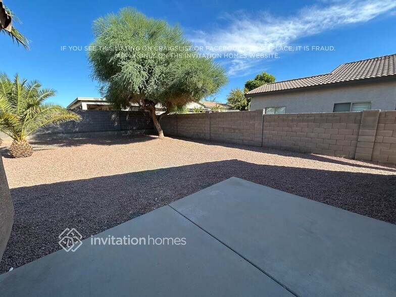 Building Photo - 7005 S 21st Dr