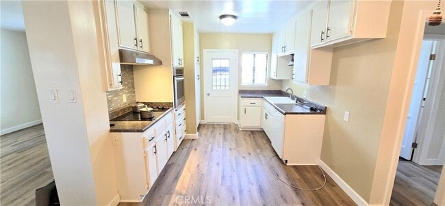 Building Photo - 8730 6th St