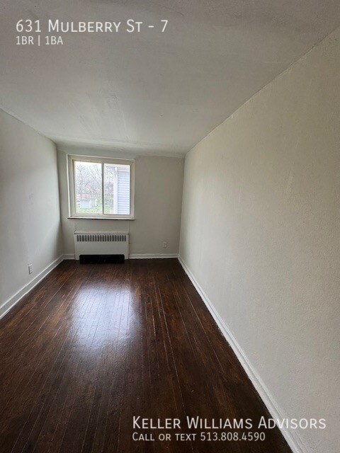 Building Photo - 631 Mulberry St