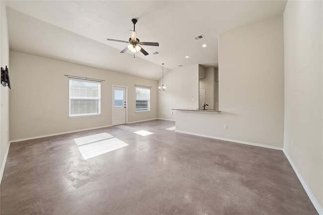 Building Photo - 533 Jack Rabbit Ln