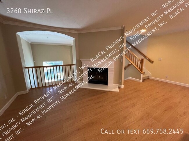 Building Photo - 3260 Shiraz Pl