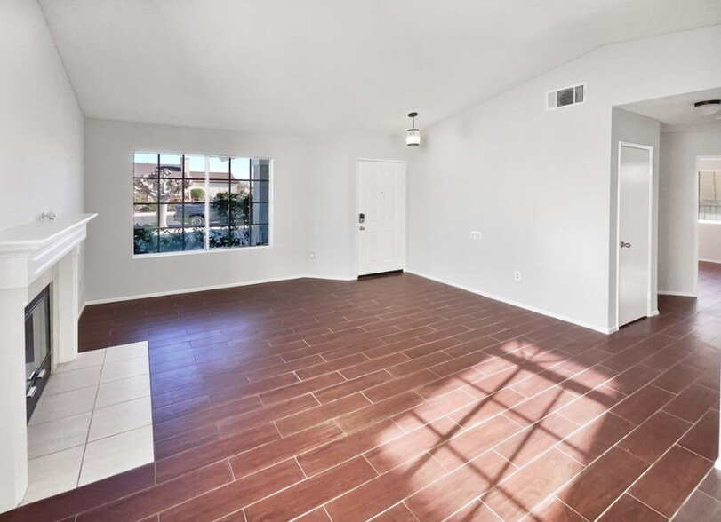 Building Photo - 12362 Highgate Ave