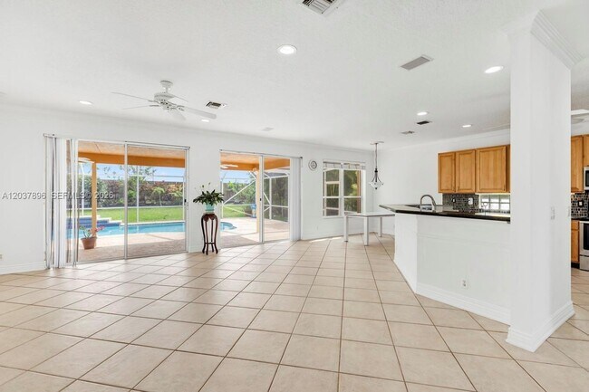 Building Photo - 12686 Little Palm Ln