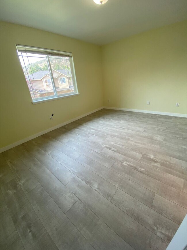 Building Photo - lot165