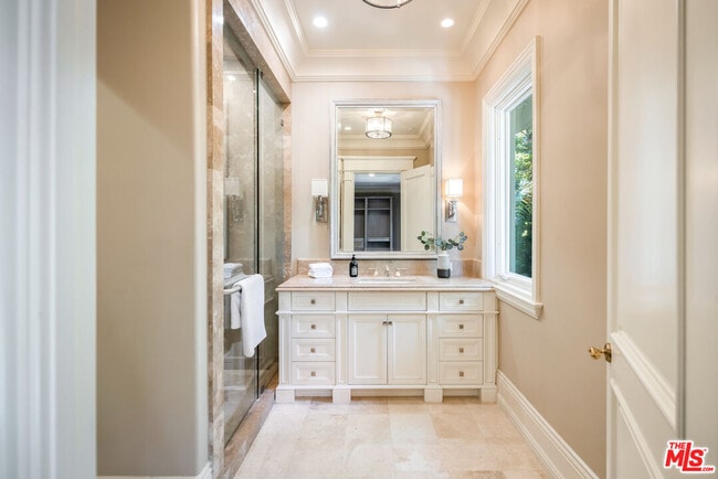 Building Photo - 1350 Benedict Canyon Drive