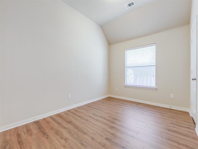 Building Photo - 7691 Ivanhoe Dr