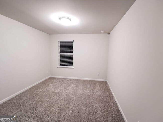 Building Photo - 6025 White Sycamore Pl