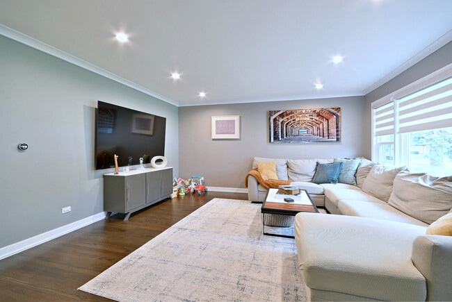 Building Photo - 2307 Edna Ave