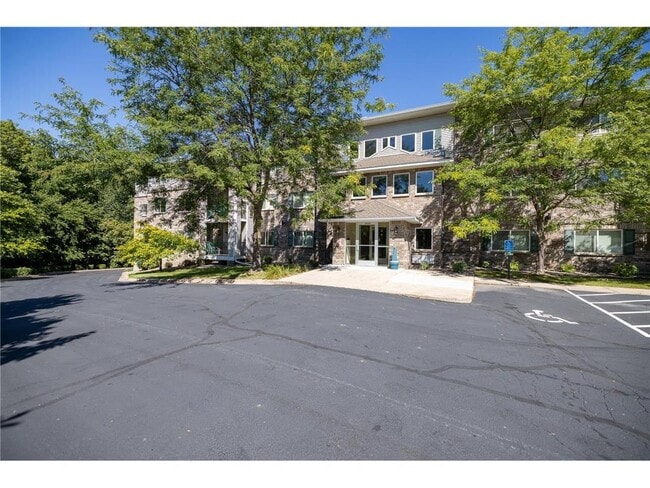 Building Photo - 16520 Tranquility Ct
