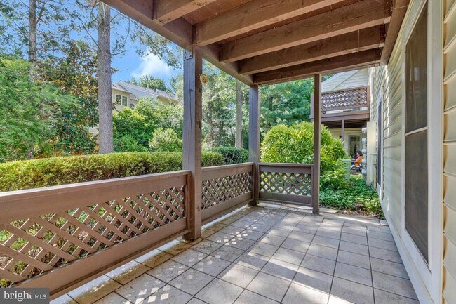 Building Photo - 10070 Oakton Terrace Rd