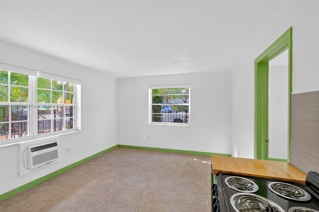 Building Photo - 345 Michigan Ave