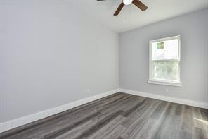 Building Photo - 8930 Easthaven Blvd